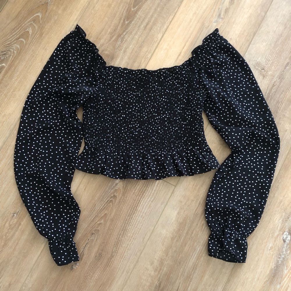 FOREVER 21 Black Polkadot‎ Women’s Top Size SMALL Long Sleeve